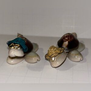 Lot of (2) Cowrie Shell Turtles Wearing Hat & Glasses 2” Mini Figurine Trinkets